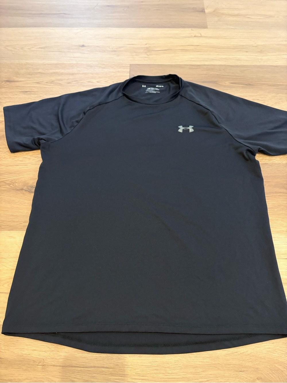 Under Armour Men’s Black Short Sleeve Athletic Tee Size Medium The Tech Tee